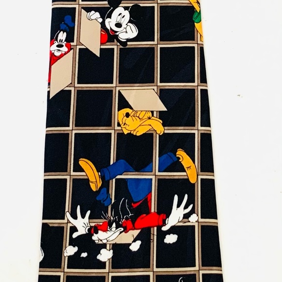 Vintage Men’s 100% silk neck tie Disney characters print Mickey Donald Duck - Picture 3 of 3